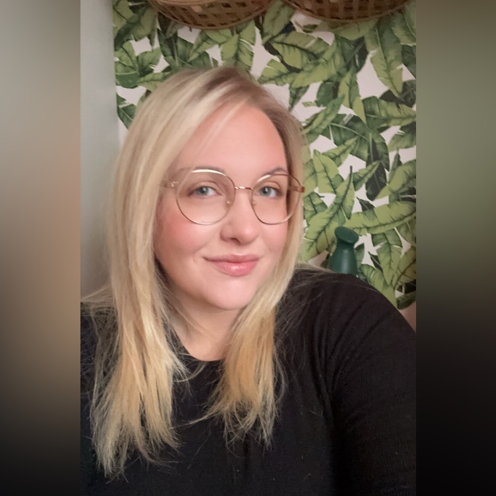 Meet your Posher, Brittney